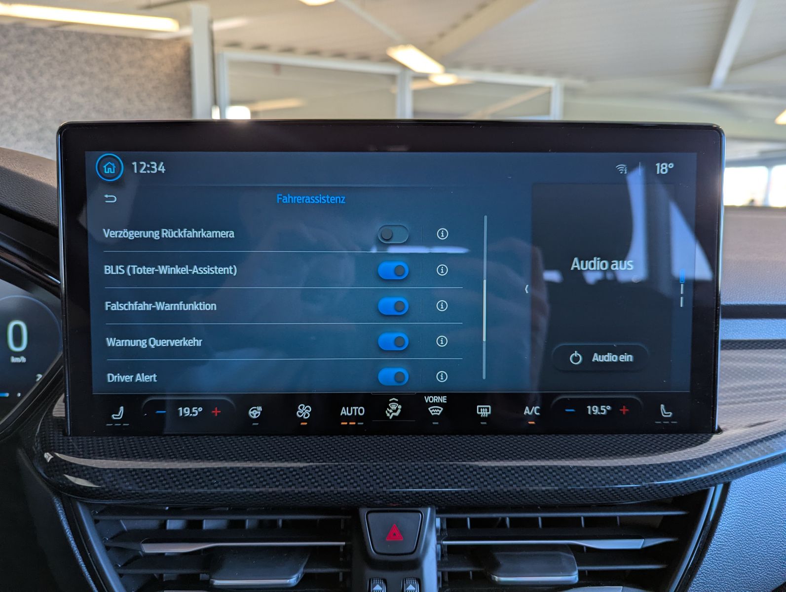 Fahrzeugabbildung Ford Focus 1.0 ST-Line X EB Matrix B&amp;O ACC Kamera 18"