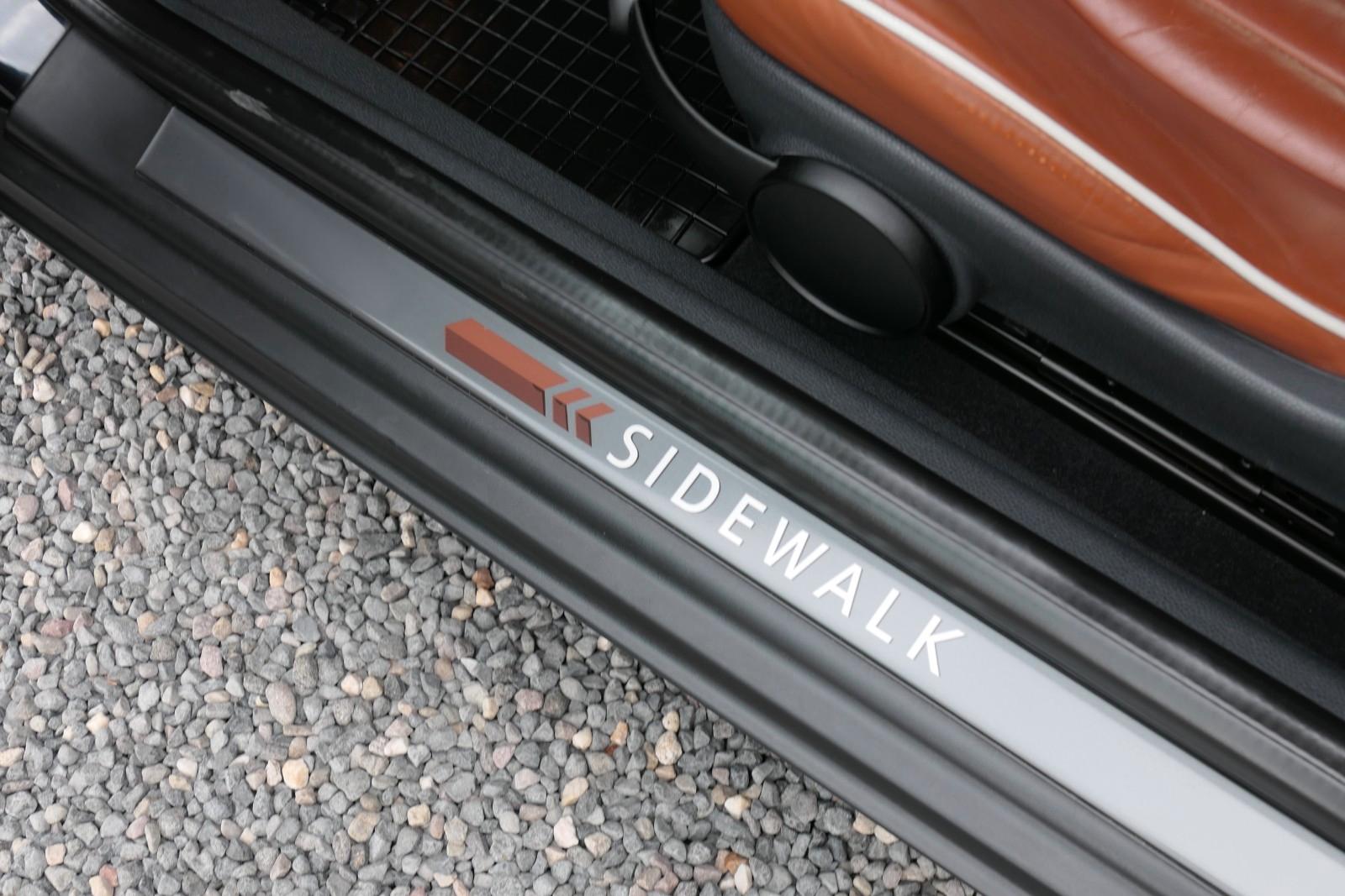 MINI Cooper S Cabrio Sidewalk* LEDER * PDC * TÜV *