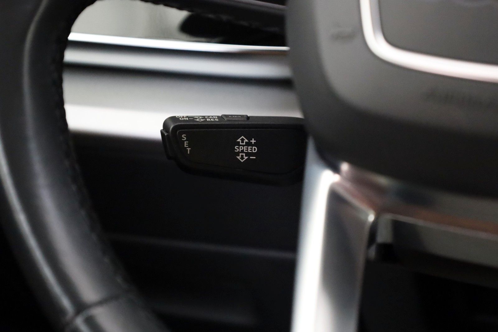 Fahrzeugabbildung Audi Q7 55 TFSIe quattro Leder,Navi,LED,Luftfahrwerk