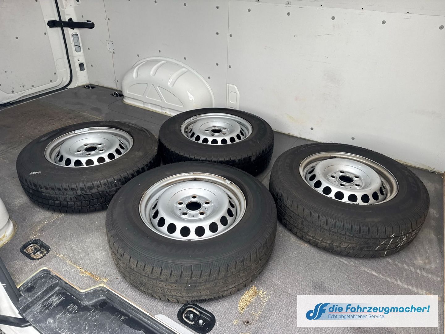 Fahrzeugabbildung Volkswagen Crafter Kasten 35 L2H2Glastransporte KAMERA PDCv