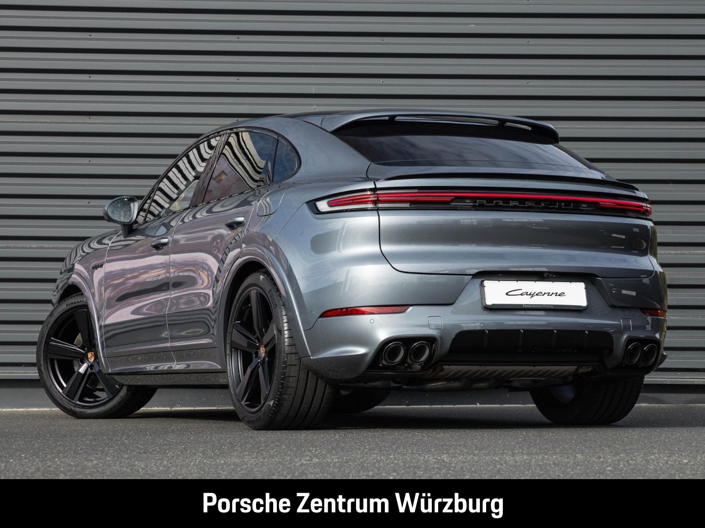 Porsche Cayenne E-Hybrid Coupe Black Edition InnoDrive imagem 3