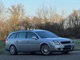 Opel Vectra Vectra Caravan 2.2 Caravan guter Zustand - gebrauchte Opel Vectra aus dem Jahr 2004