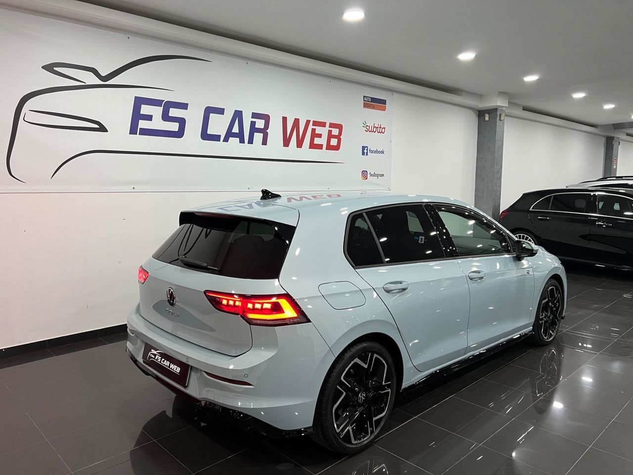 Volkswagen VOLKSWAGEN GOLF 8.5 2.0 TDI DSG R-Line Plus 150 imagem 3