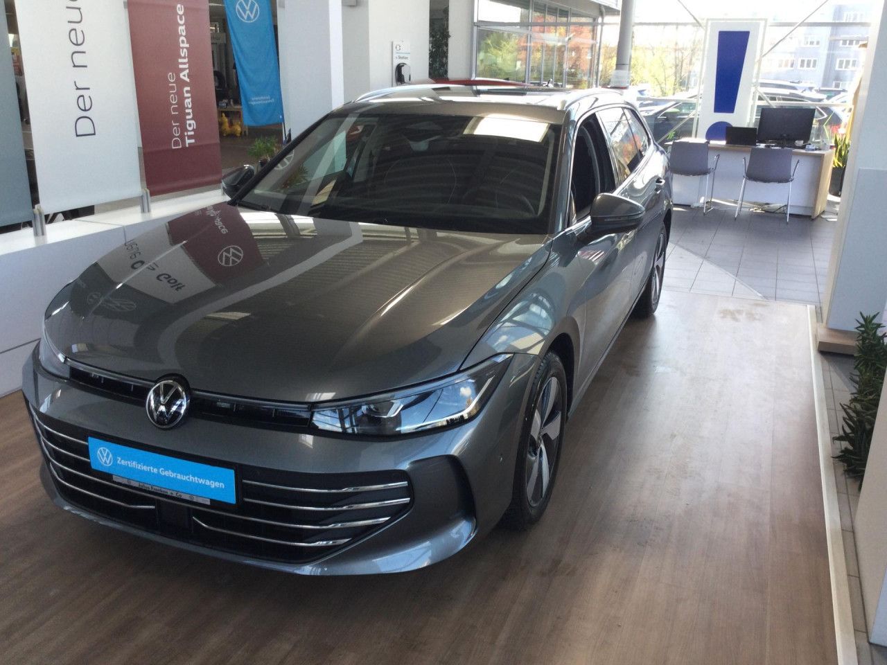 Volkswagen Passat Business 1.5 TSI DSG PANO HUD SITZH LM17 foto 3