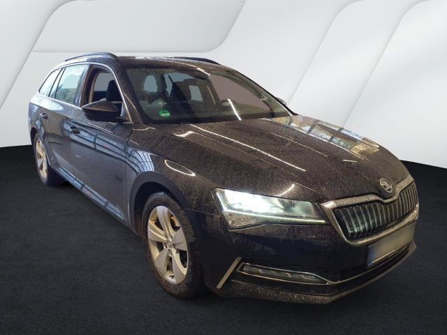 Skoda Superb Combi Ambition y iV Navi AHK LED SHZ PDC