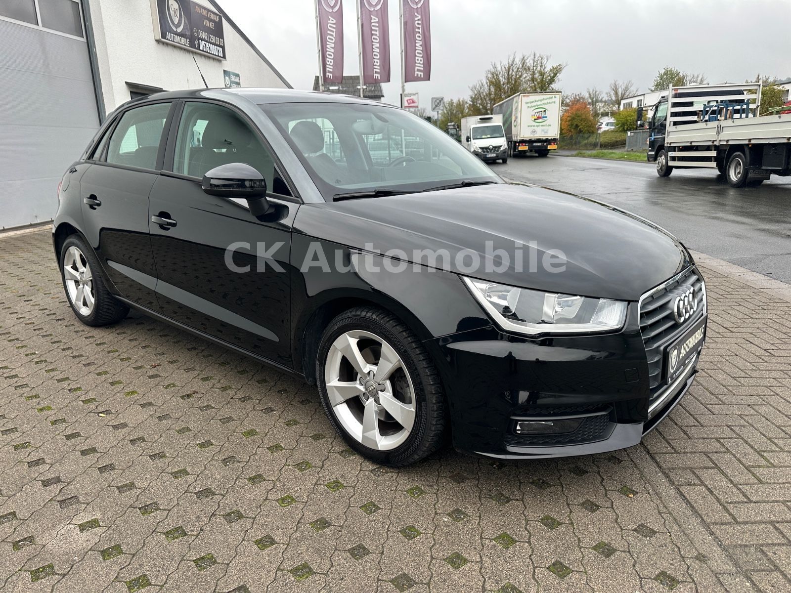 Fahrzeugabbildung Audi A1 Sportback Sport 1.6 TDi/Navi/Klima/SHZ/PDC