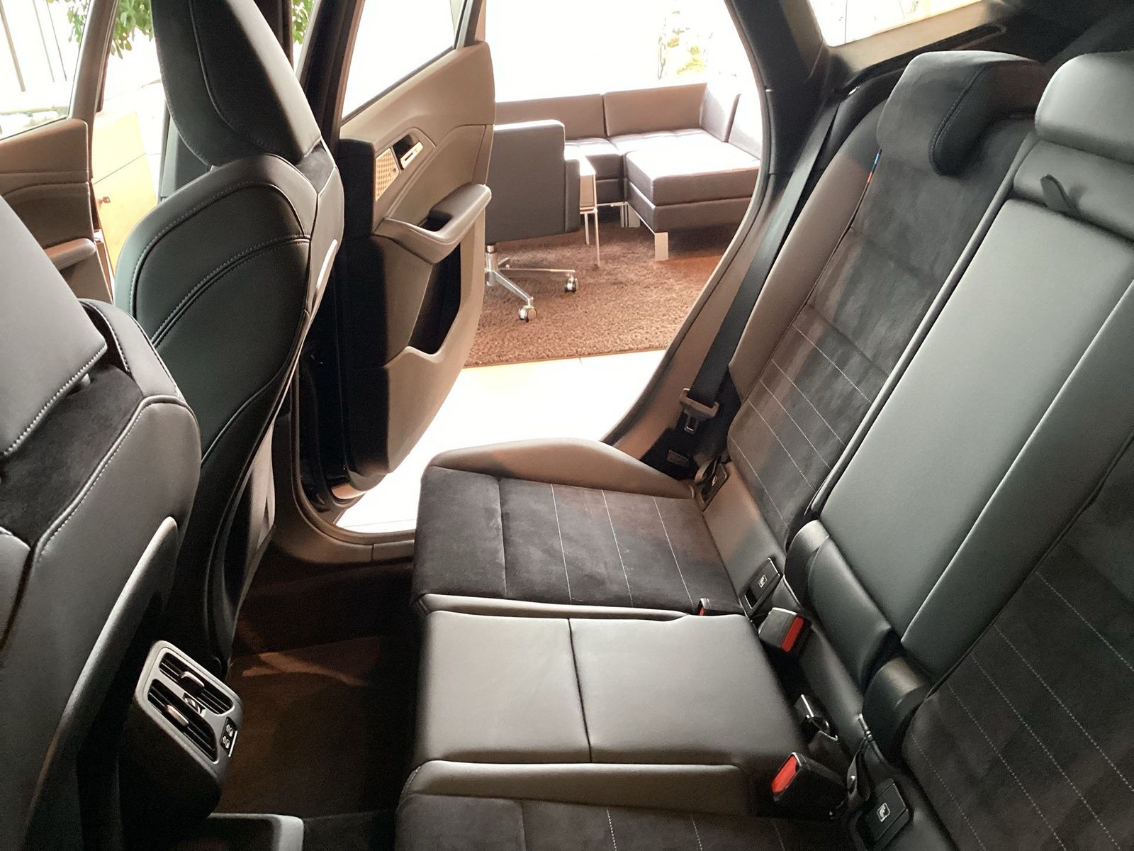 BMW 223 Active Tourer - Bild 10