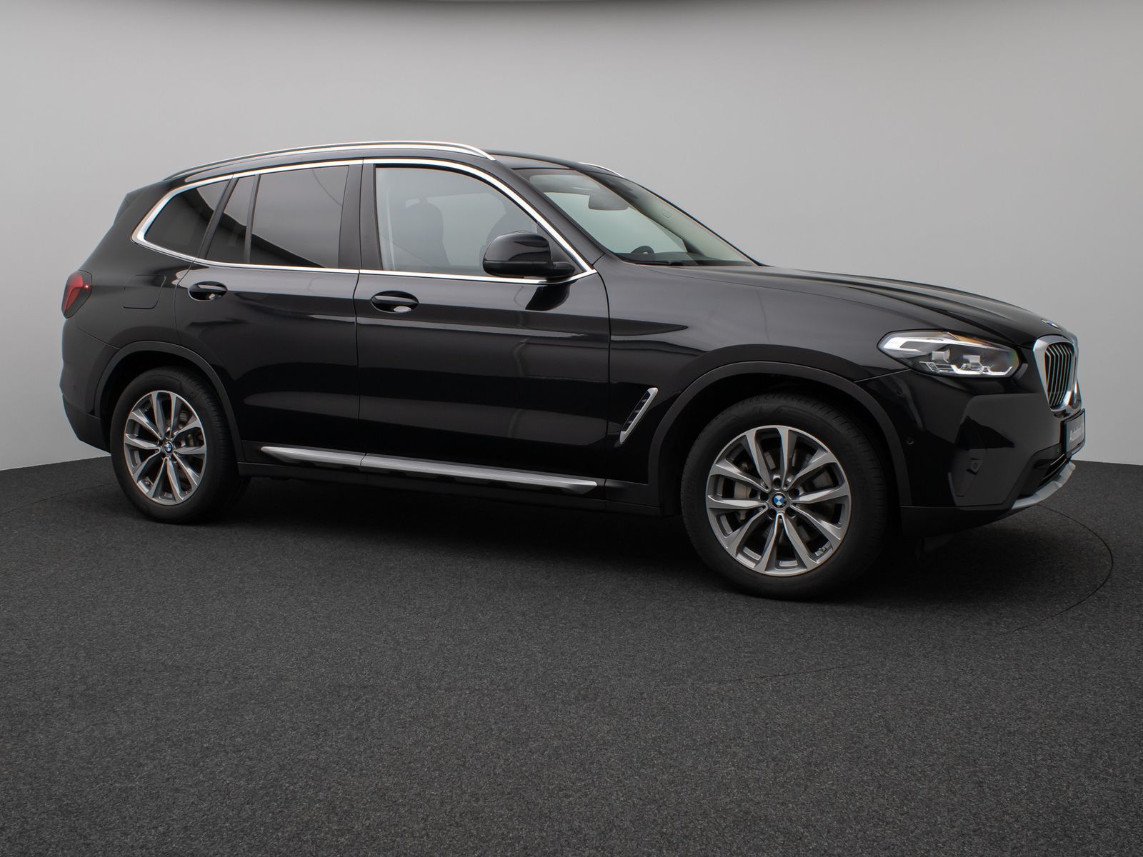 Fahrzeugabbildung BMW X3 xD30i Kamera DAB HiFi WLAN Leder Sport 19Zoll