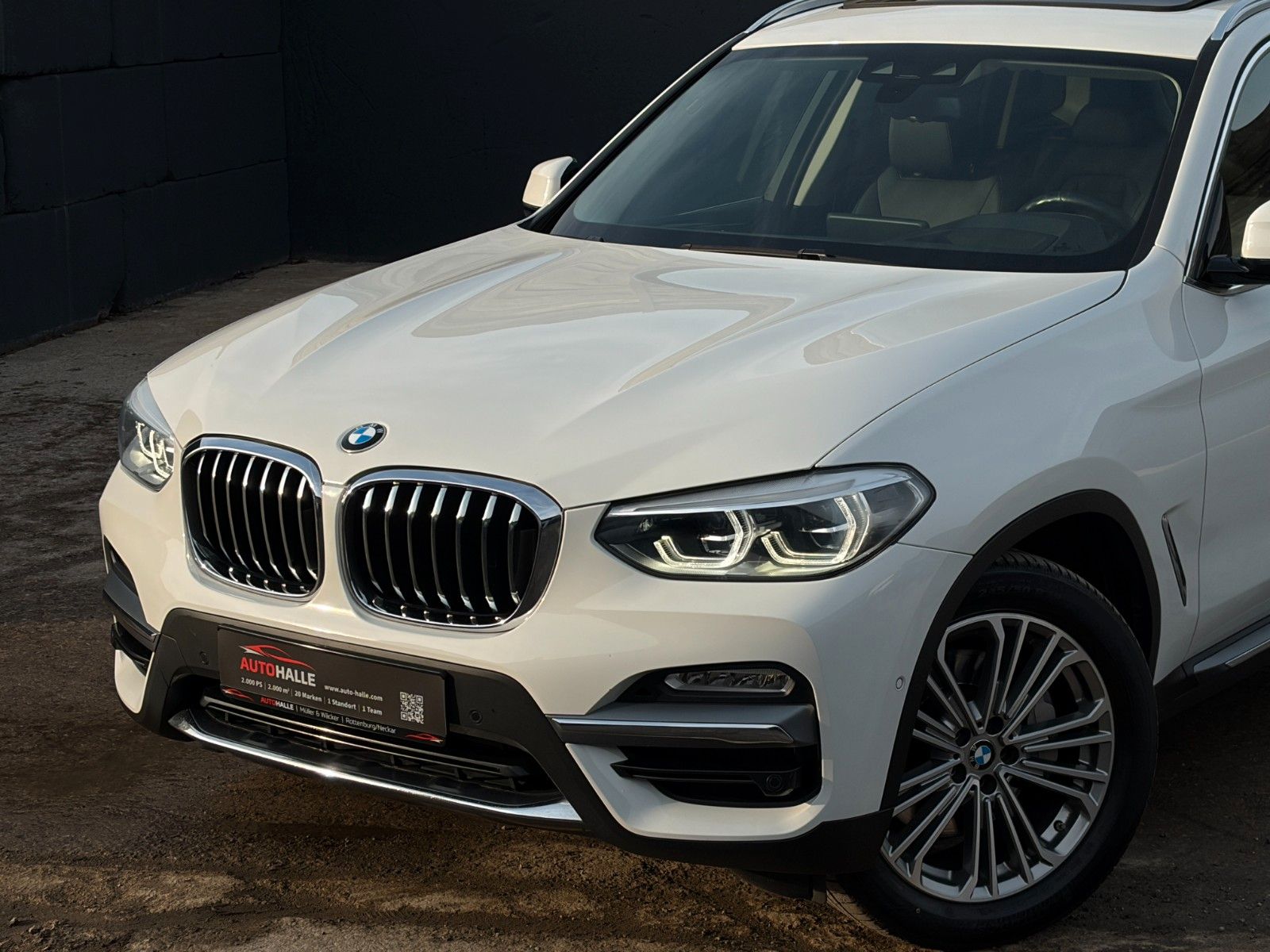 Fahrzeugabbildung BMW X3 xDrive 30i Luxury Line Pano Akustik Komf. HuD