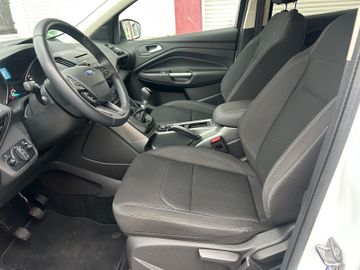 Ford Kuga - 11