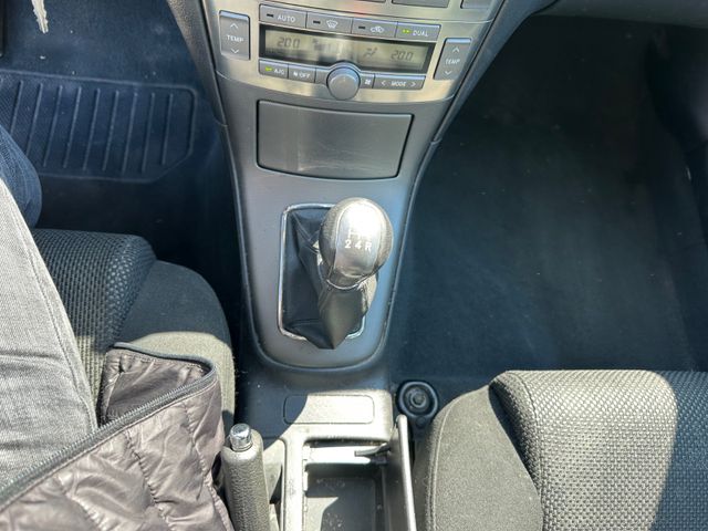 Toyota Avensis  Kombi 1.8 Sol
