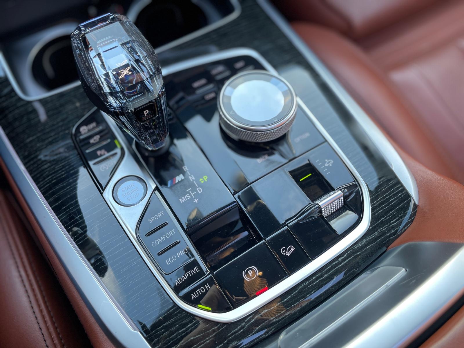 BMW X7 M50d VOLL/SKY LOUNGE/6-SITZE/ASSIST/MASSAGE