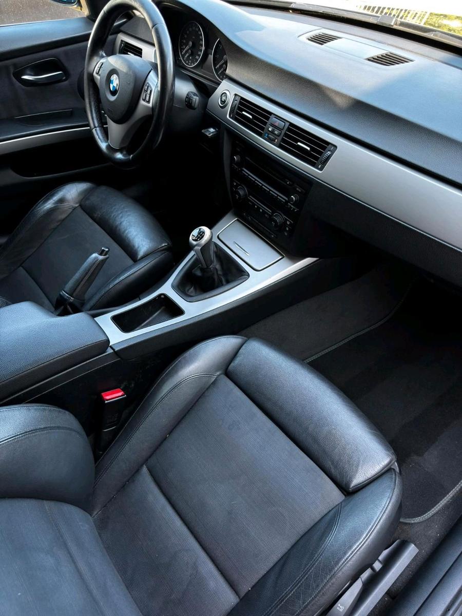 BMW 325 2005 — photo 12