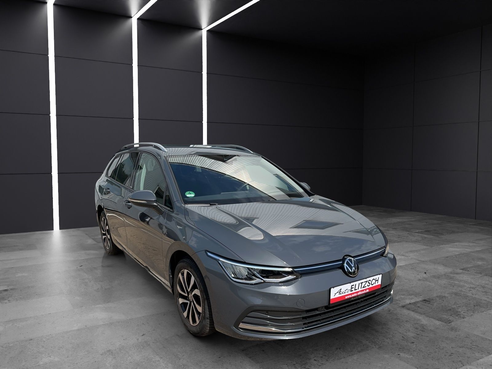 Fahrzeugabbildung Volkswagen Golf VIII Variant eTSI Active DSG NAVI LED AppCo