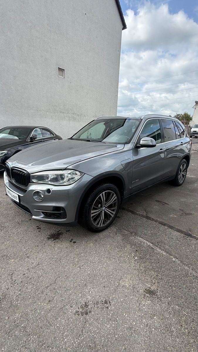Fahrzeugabbildung BMW X5 xDrive 40 e