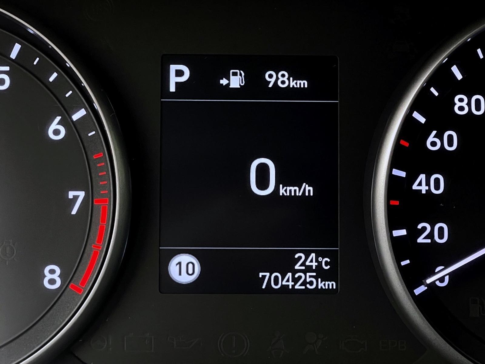 Hyundai i30 1,4 AUTOM. NAVI SITZHEIZ.SCHECKHEFT GARANTIE