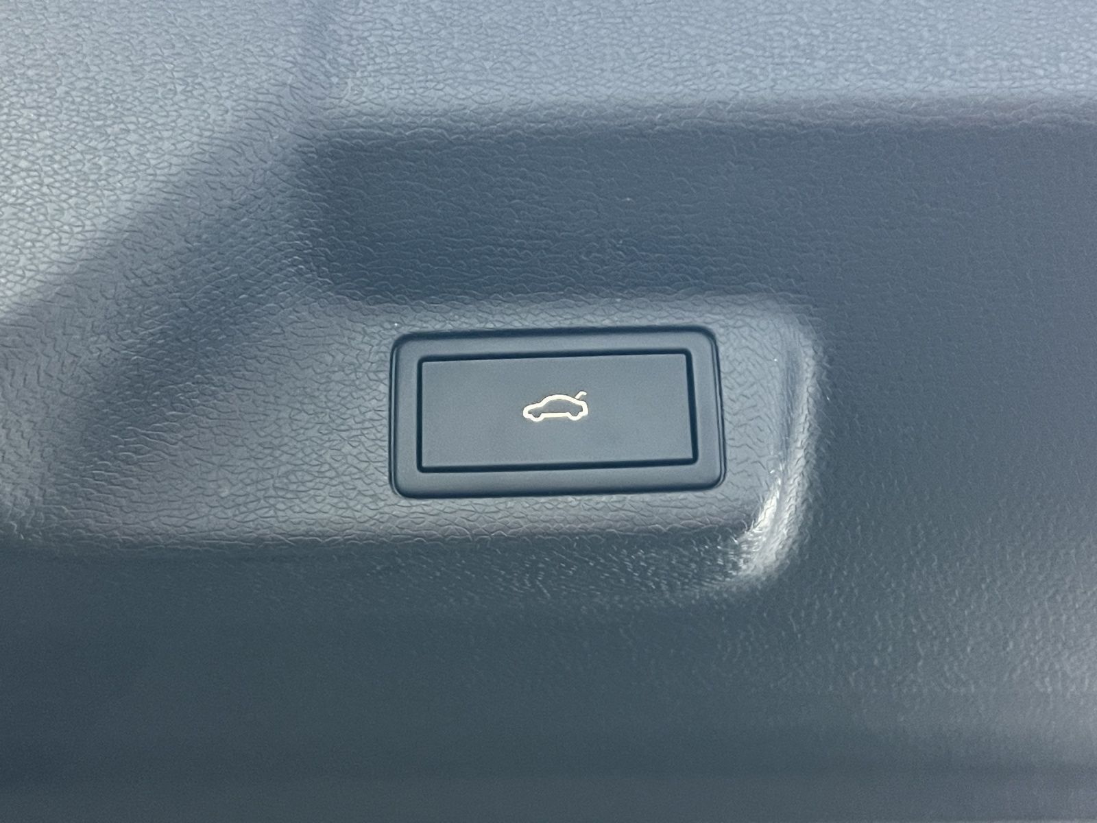 ID.Buzz Pro 150 kW (204 PS) Heckantrieb 1-Gang-A