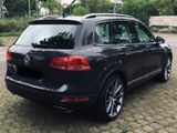 Volkswagen Touareg 3.0 V6 TDI Tiptr Exclusive BMot Tech... - Volkswagen Touareg aus 2010: V6