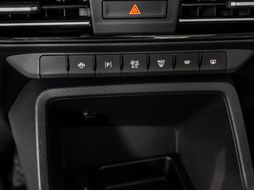 Ford Tourneo Connect 2.0 Titanium Assistenz-Paket
