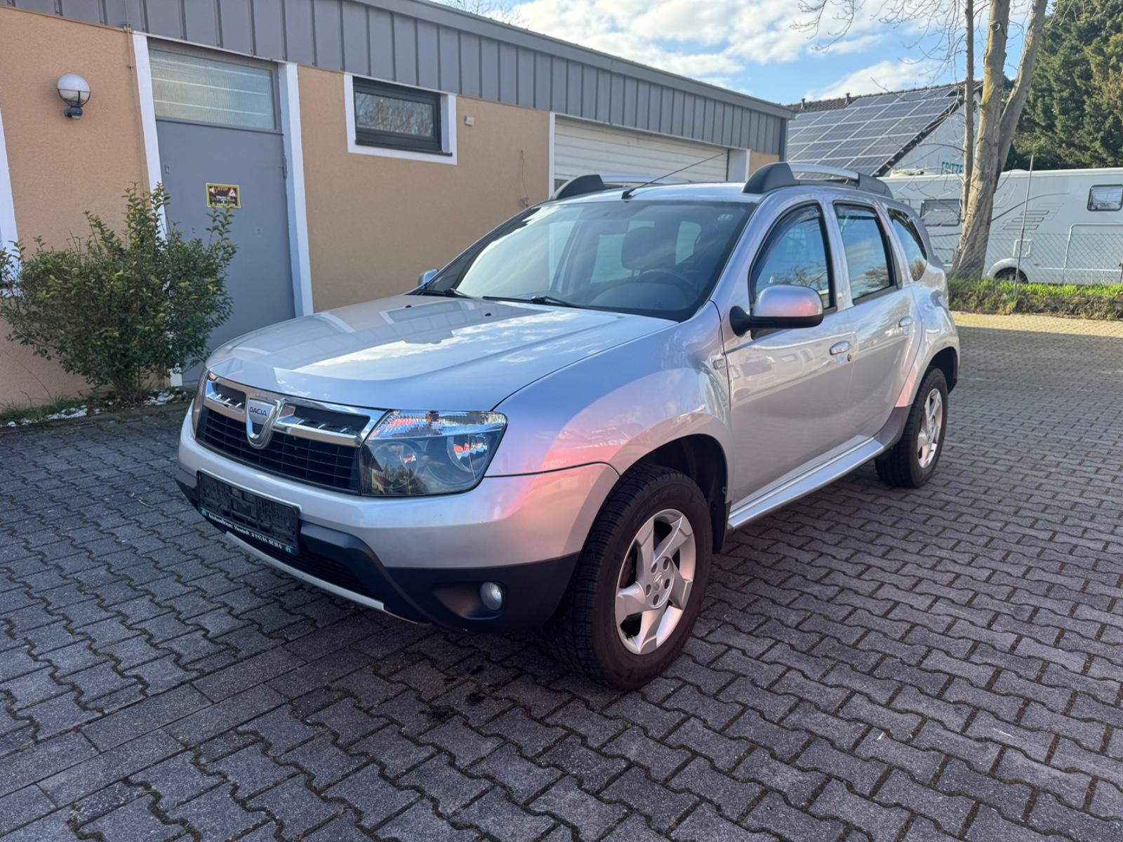 Dacia Duster I Laureate 4x4 1.5 dci AHK Leder Klima