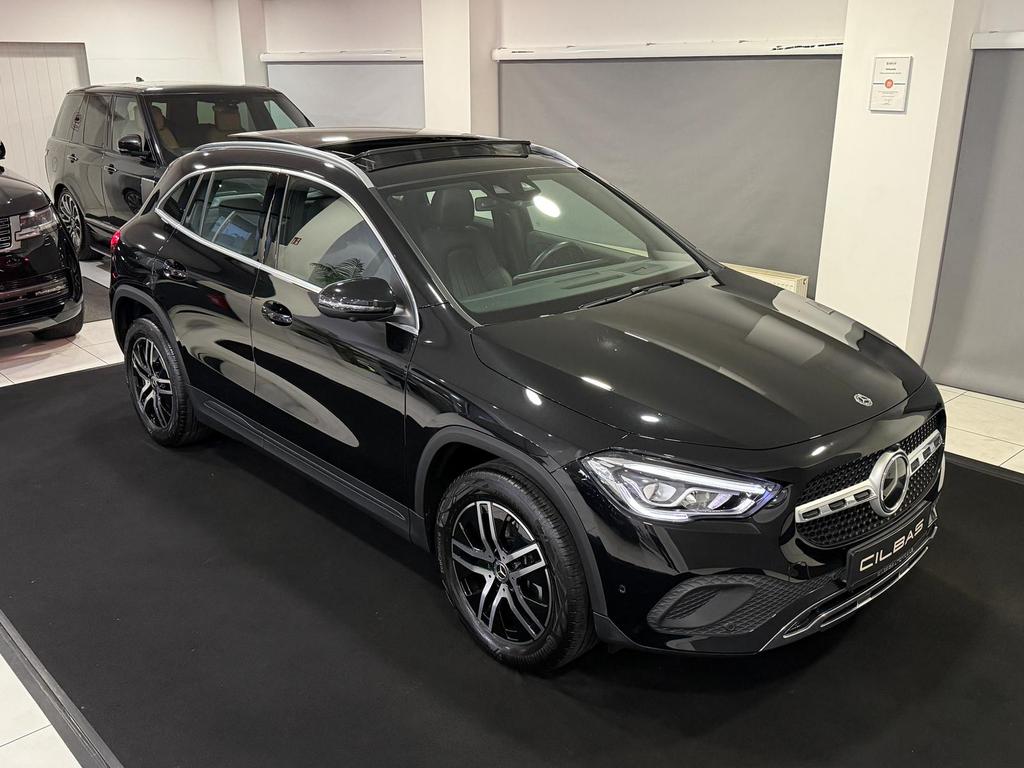 Mercedes-Benz GLA 220