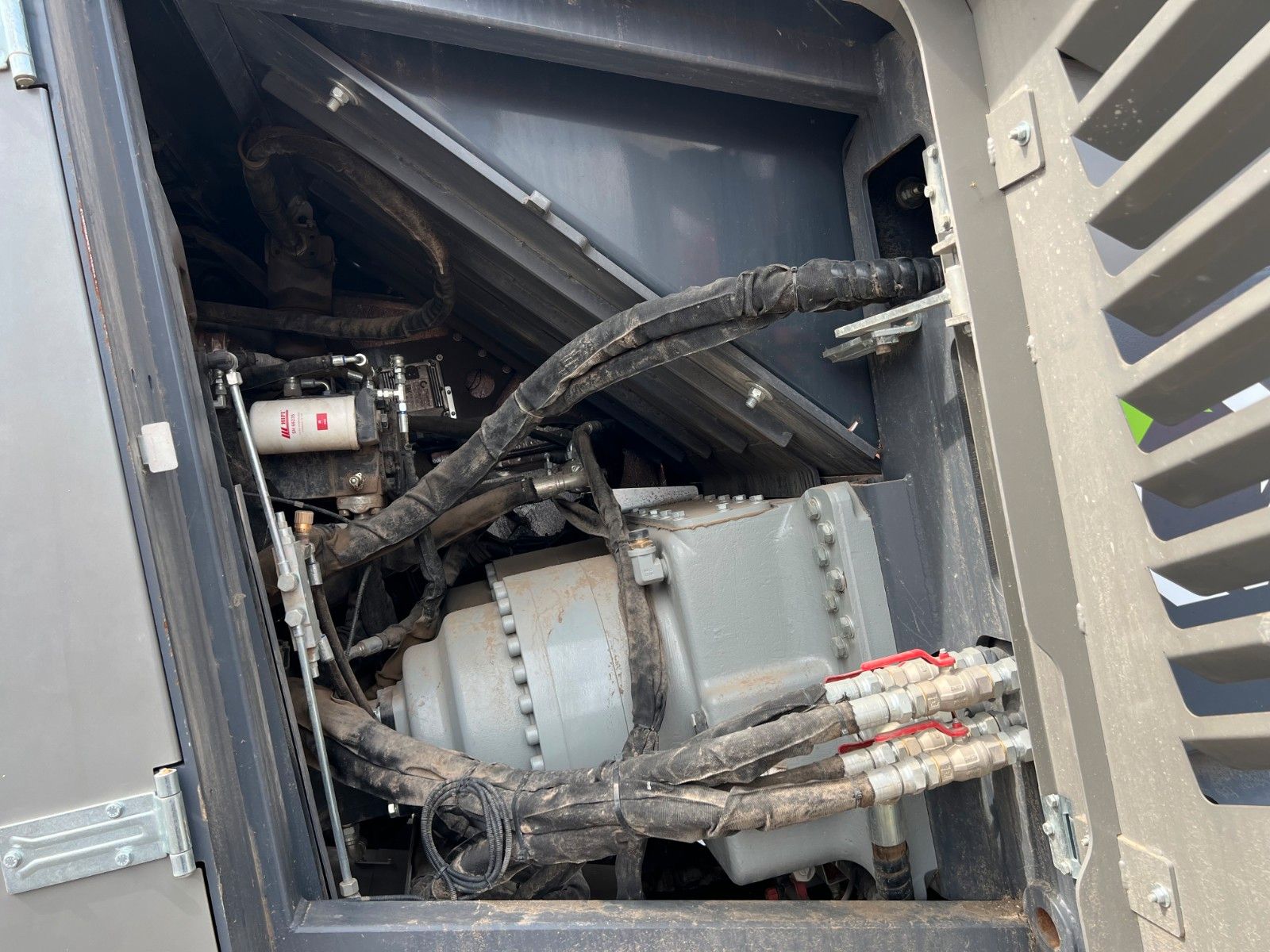 Fahrzeugabbildung Andere Komplet Krokodile / nur 76h! / 2022 / Schredder