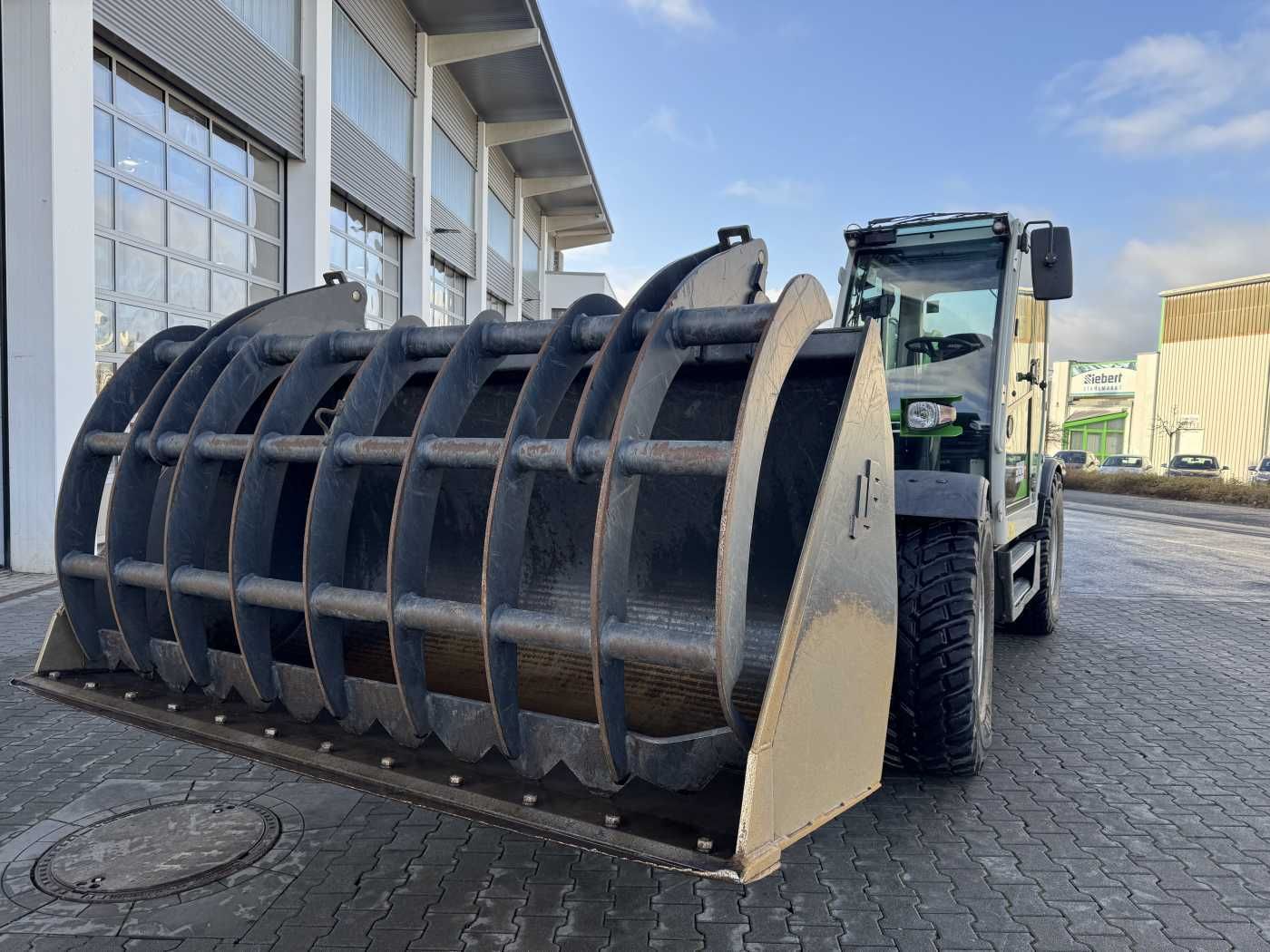 Fahrzeugabbildung Sennebogen 355 E / Greifschaufel / nur 998h!