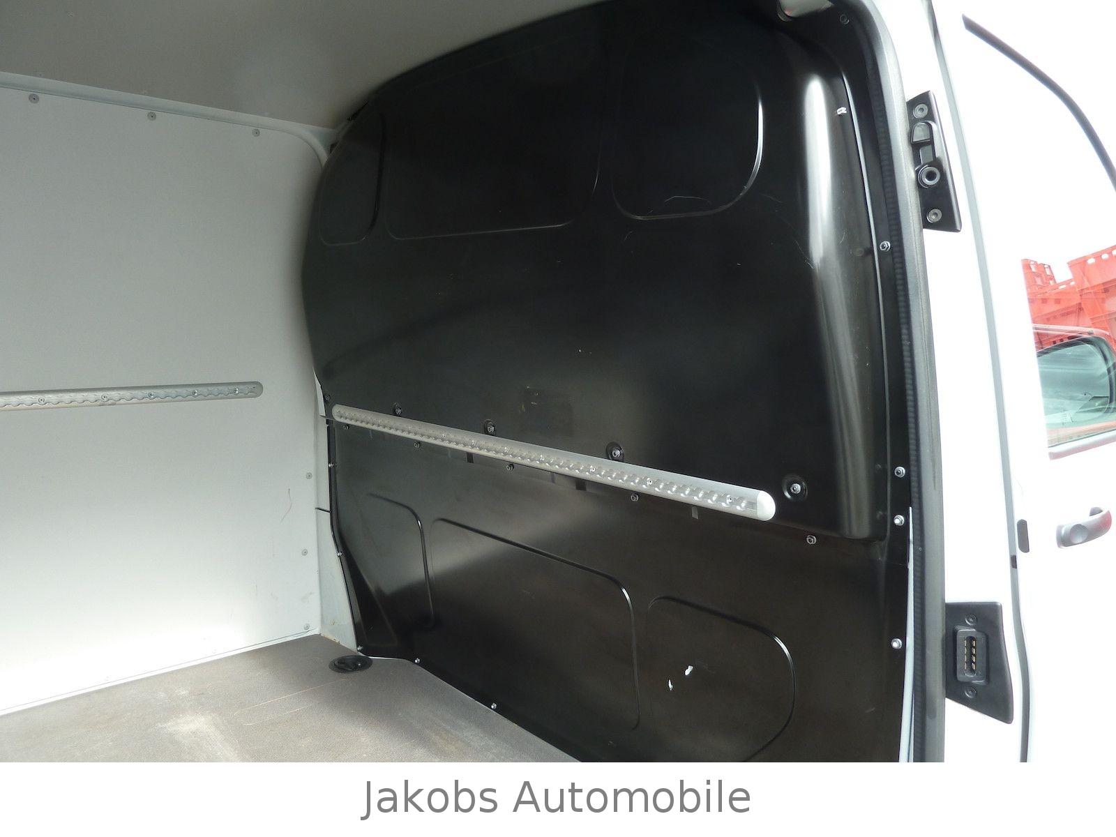 Volkswagen T6.1 Transporter Lang 2.0 TDI 4 Motion Standheiz