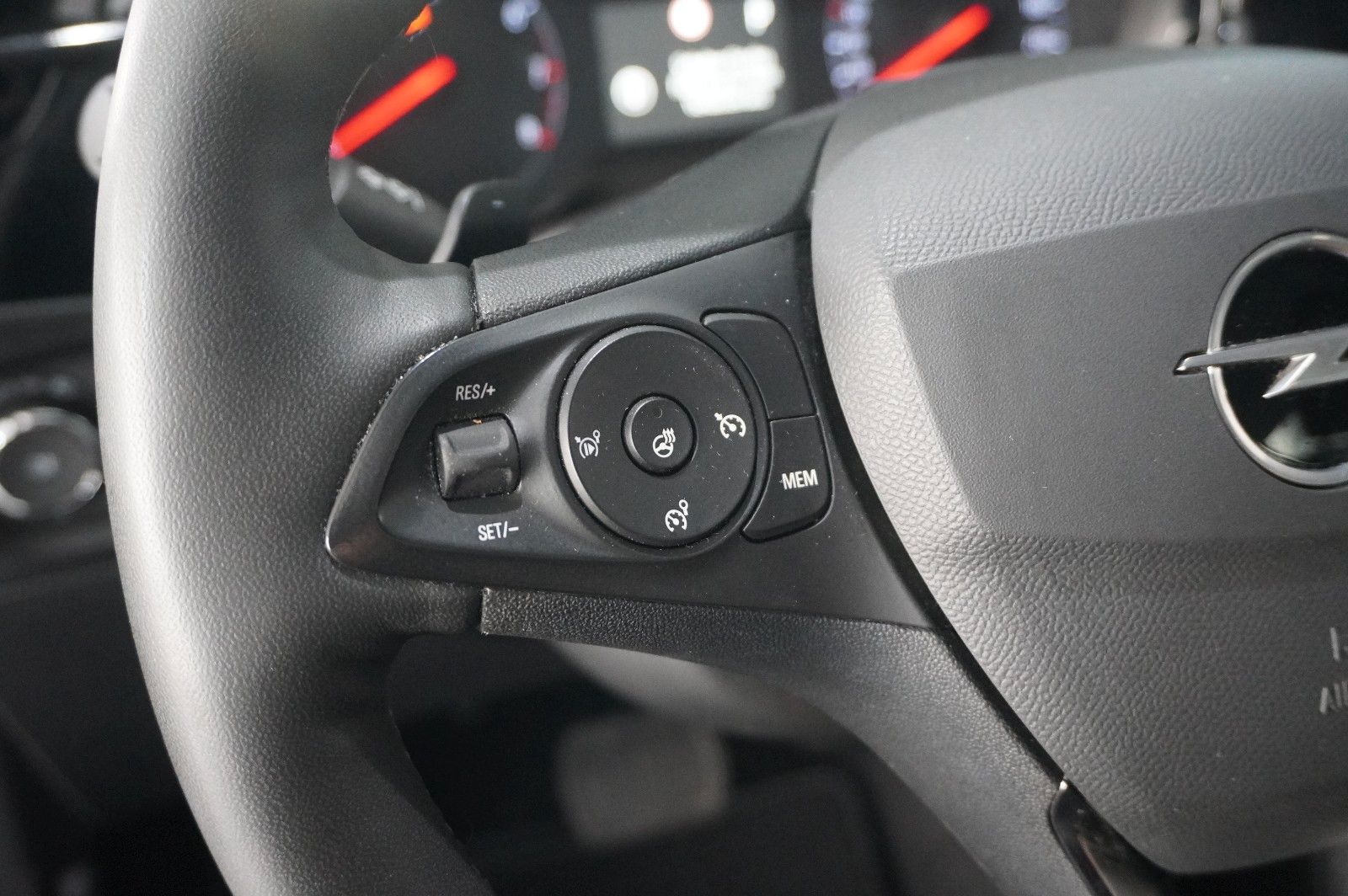 Fahrzeugabbildung Opel Corsa F 1.2T EDITION NAVI/LED/SPORT/SHZ/PDC/DAB+