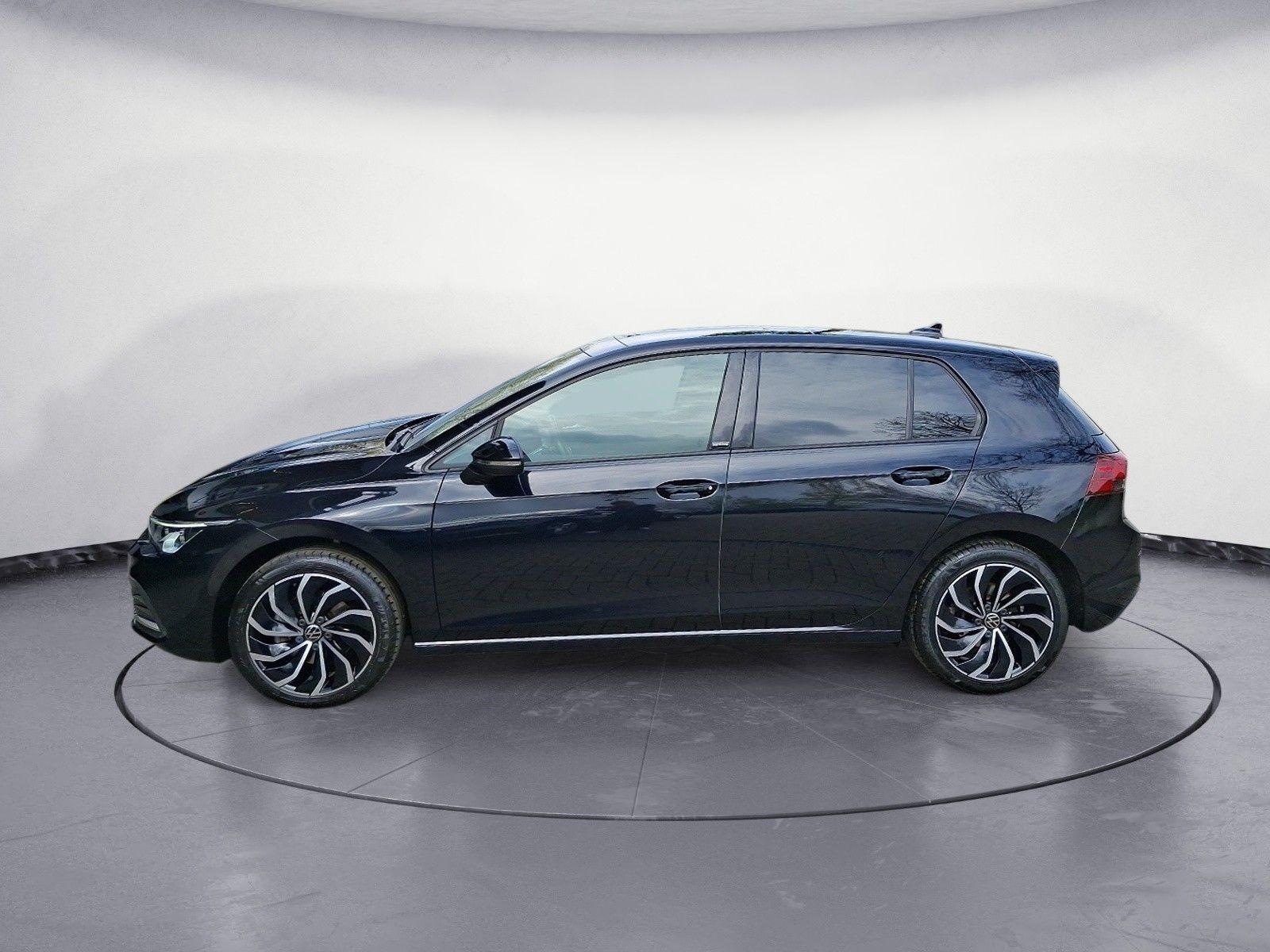 Volkswagen Golf 2.0 TDI LIFE #PANO #AHK #LED #STANDHEIZUNG