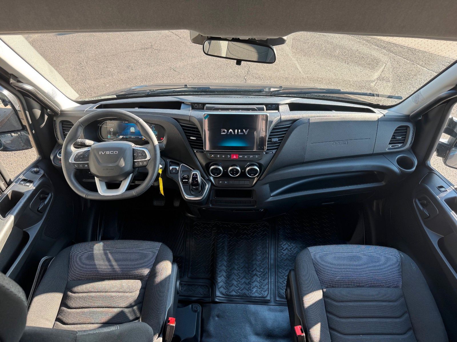 Fahrzeugabbildung Iveco Daily 35S21 HA8 3.0L *R4.100mm*Automatik*AHK*LED