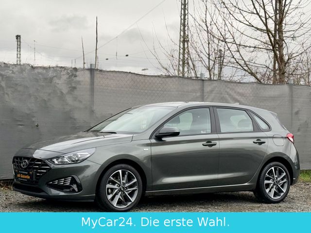 Hyundai i30| CarPlay| Cam| Spur| LED| 4Season| Garantie