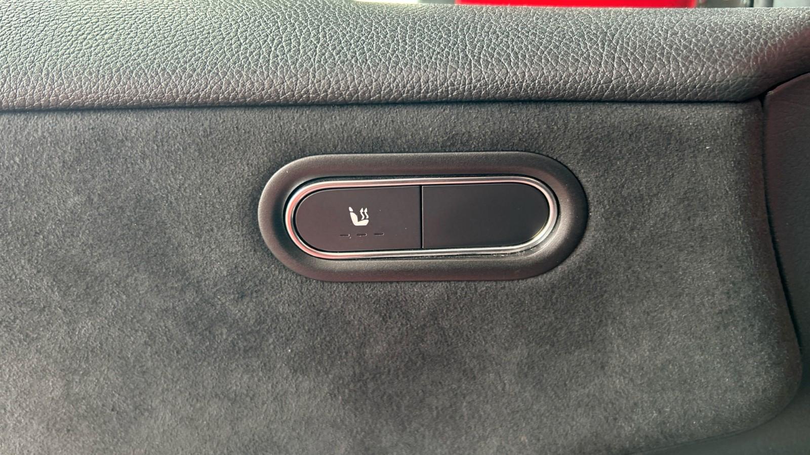 Mercedes-Benz A-Class AMG Leder Navi Multibeam LED SHZ RFK SHZ, миниатюра 17