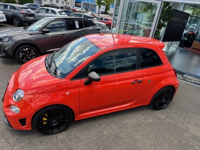 Fahrzeugabbildung Abarth 695 Competizione KLIMA NAVI BEATS