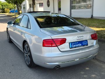 Audi A8 - 8