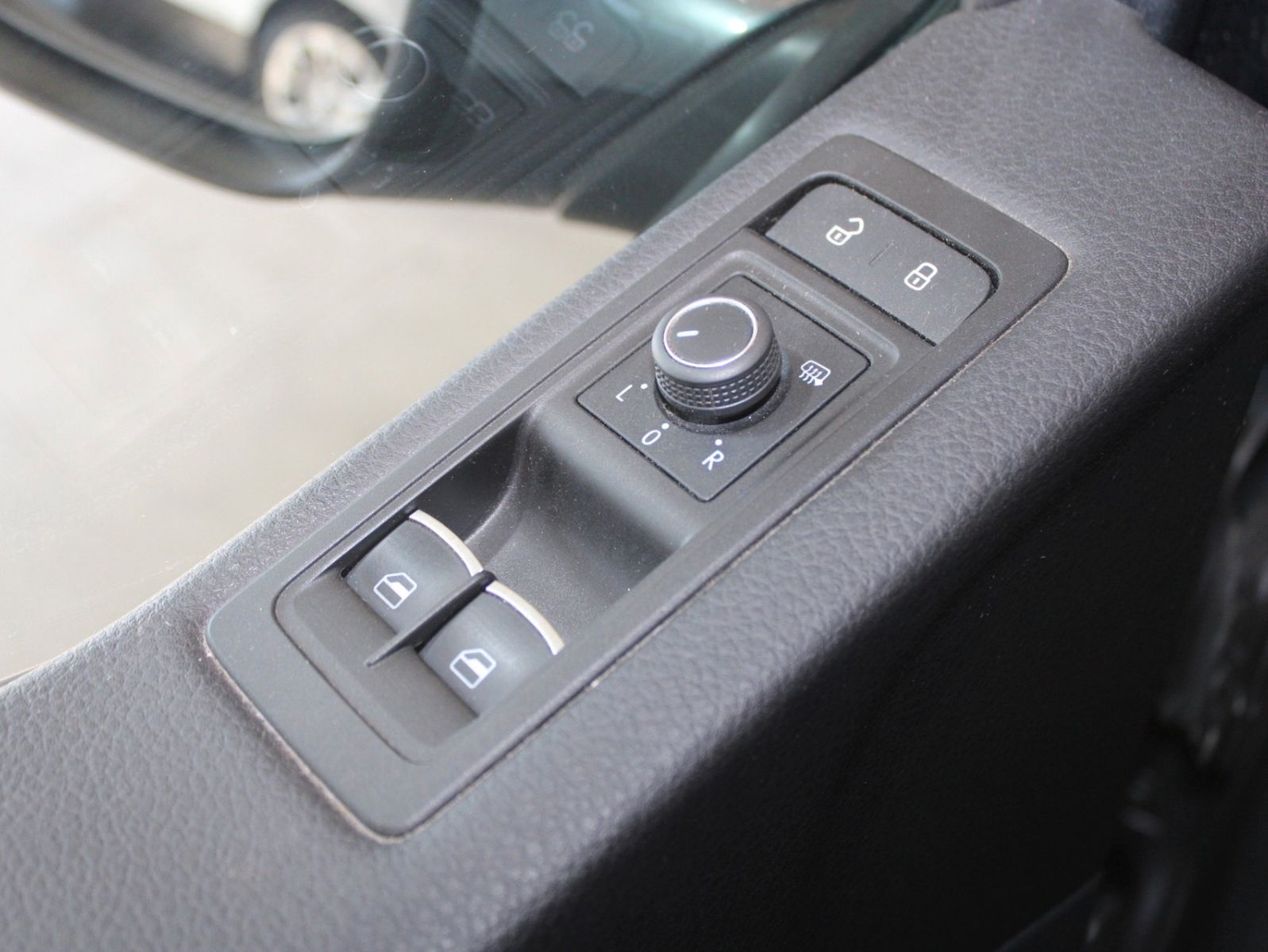 Fahrzeugabbildung Volkswagen T6 Multivan DSG Panamericana 4Motion AHK STDHZ