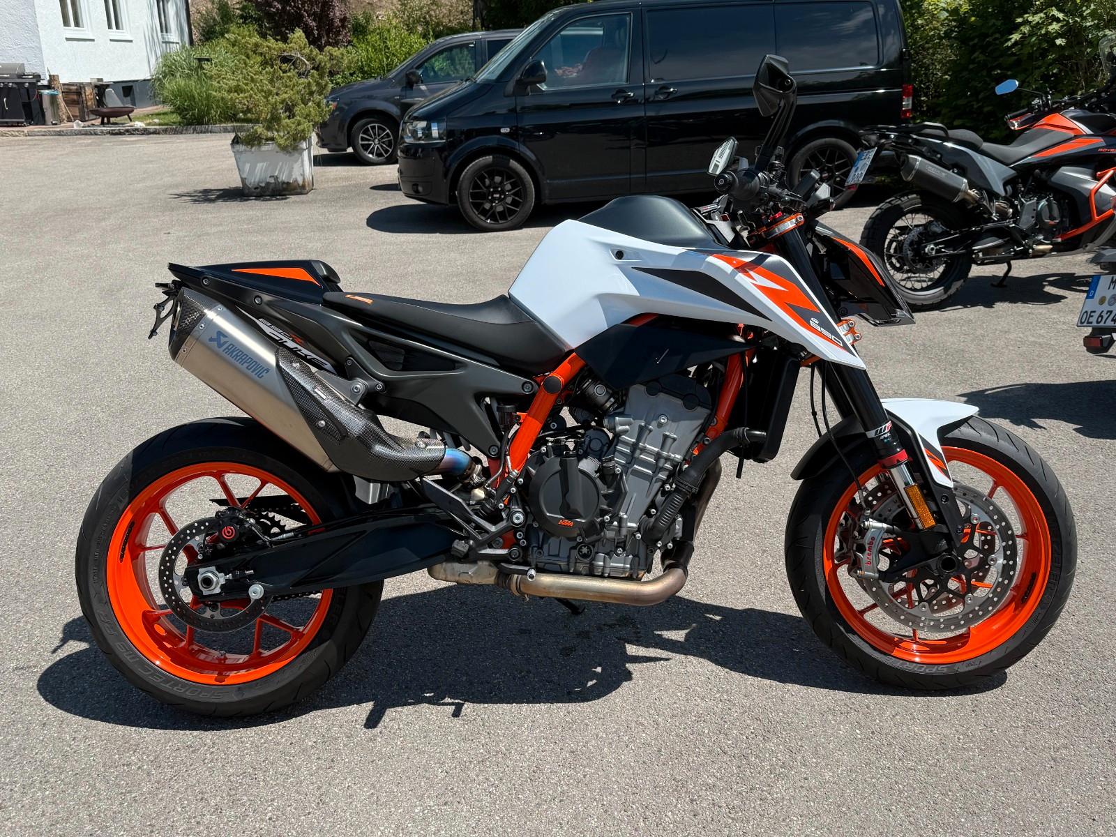 KTM 890 Duke R viel Zubehör 92 dB Eintrag