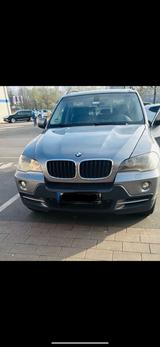 BMW X5 4.8is - - BMW X5 aus 2007: 4.8