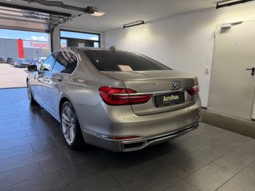 BMW 750 - 7
