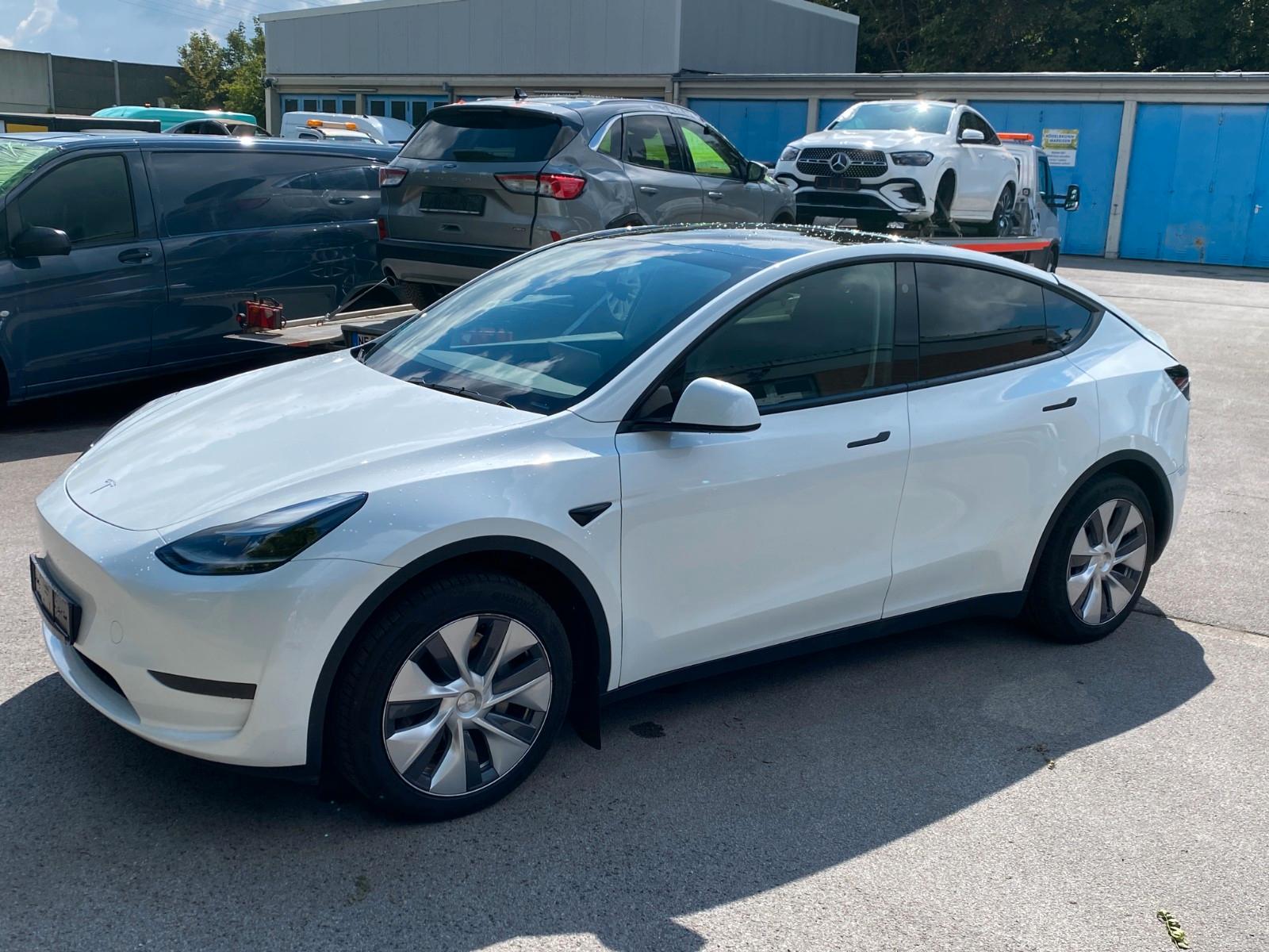 Tesla Model Y Long Range RWD