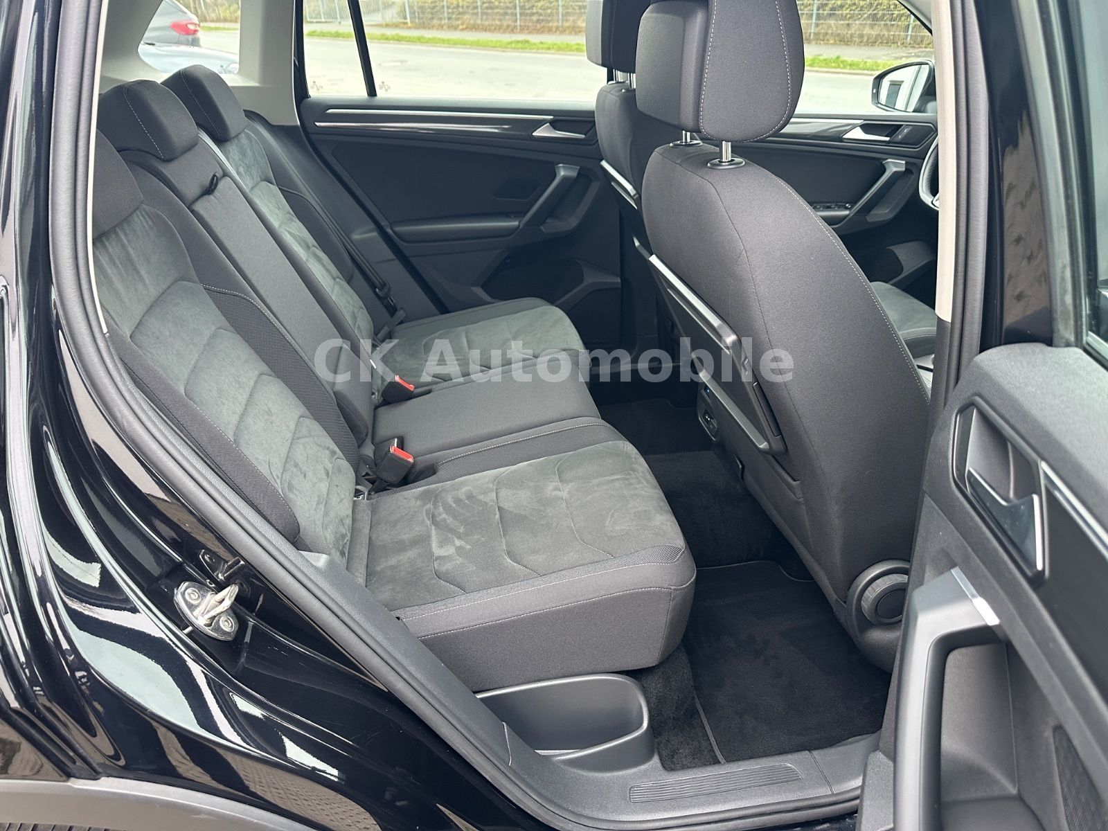 Fahrzeugabbildung Volkswagen Tiguan 2.0TDI Highline BMT 4Motion/DSG/Navi/LED
