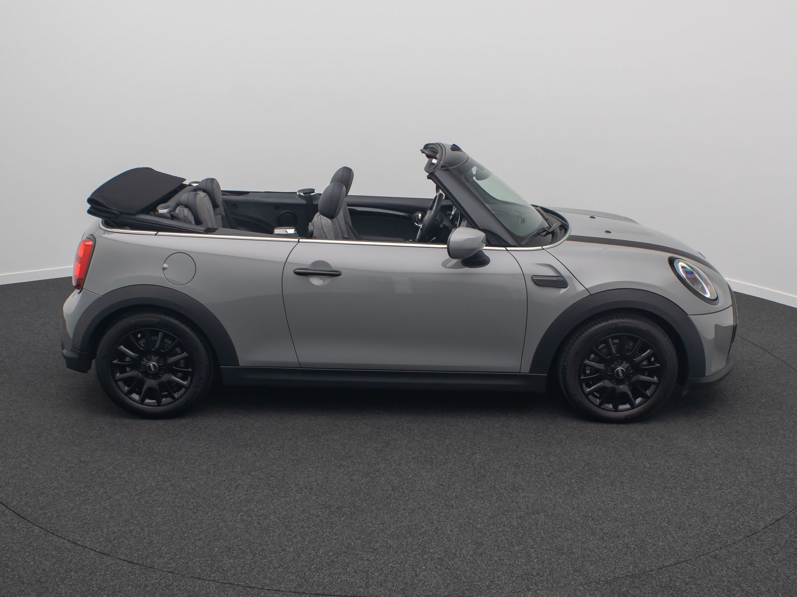Fahrzeugabbildung MINI One Cabrio Classic Trim Komfort DAB Leder Sport