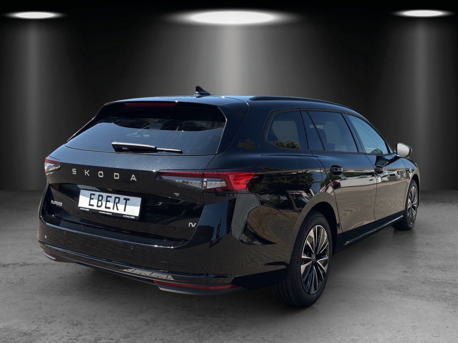 Fahrzeugabbildung SKODA Superb Combi Selection 1,5 TSI iV 150 kW DSG