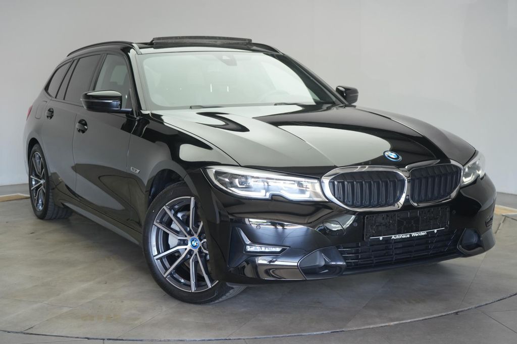 Image of BMW 330