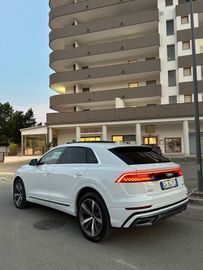 Audi Q8 - 4