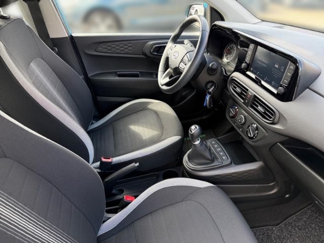 Fahrzeugabbildung Hyundai i10 1.0 Trend +CARPLAY+KLIMA+SHZ+PDC+RADIO+UVM+