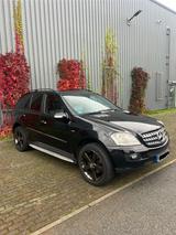 Mercedes-Benz ML 280 CDI 4MATIC - 7G-TRONIC 10 Sondermodell - schwarze Mercedes-Benz ML 280