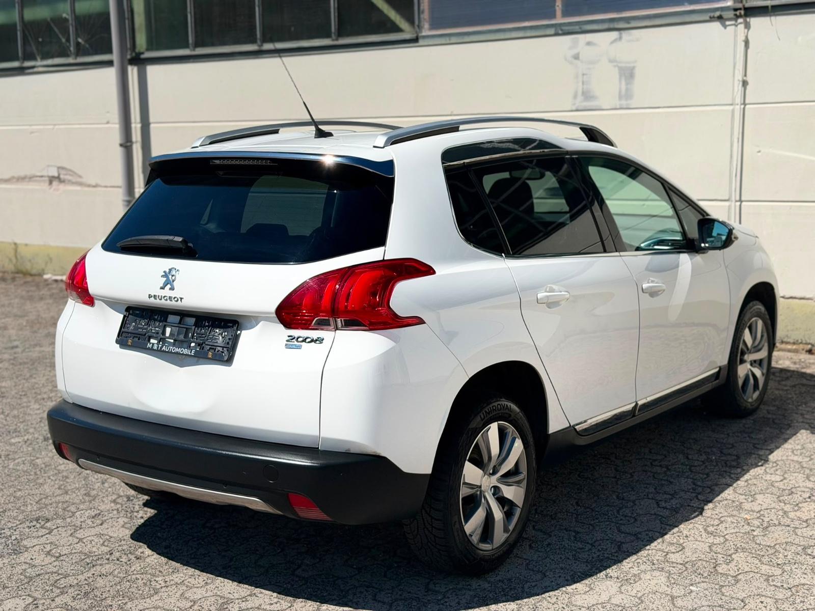 Peugeot 2008 Allure*AUTOMATIC*PANO*SHZ*PDC*