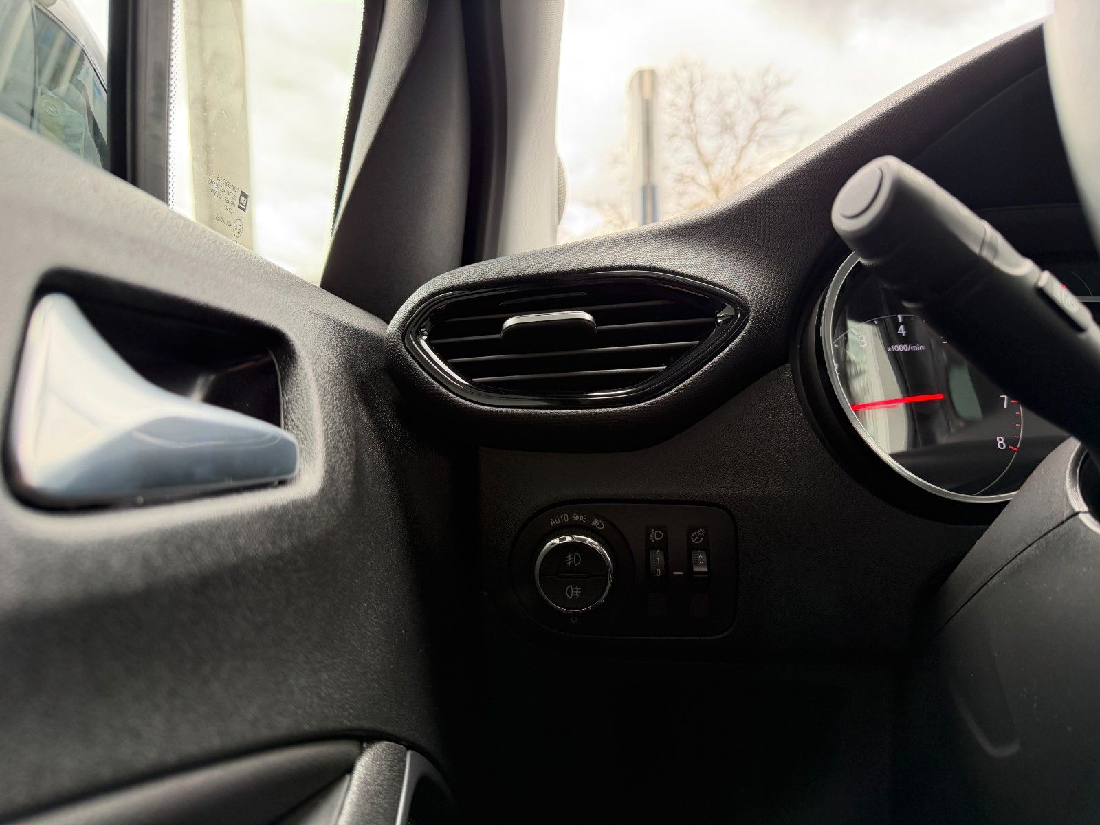 Fahrzeugabbildung Opel Crossland Elegance 110PS NAVI/Kamera/LED!