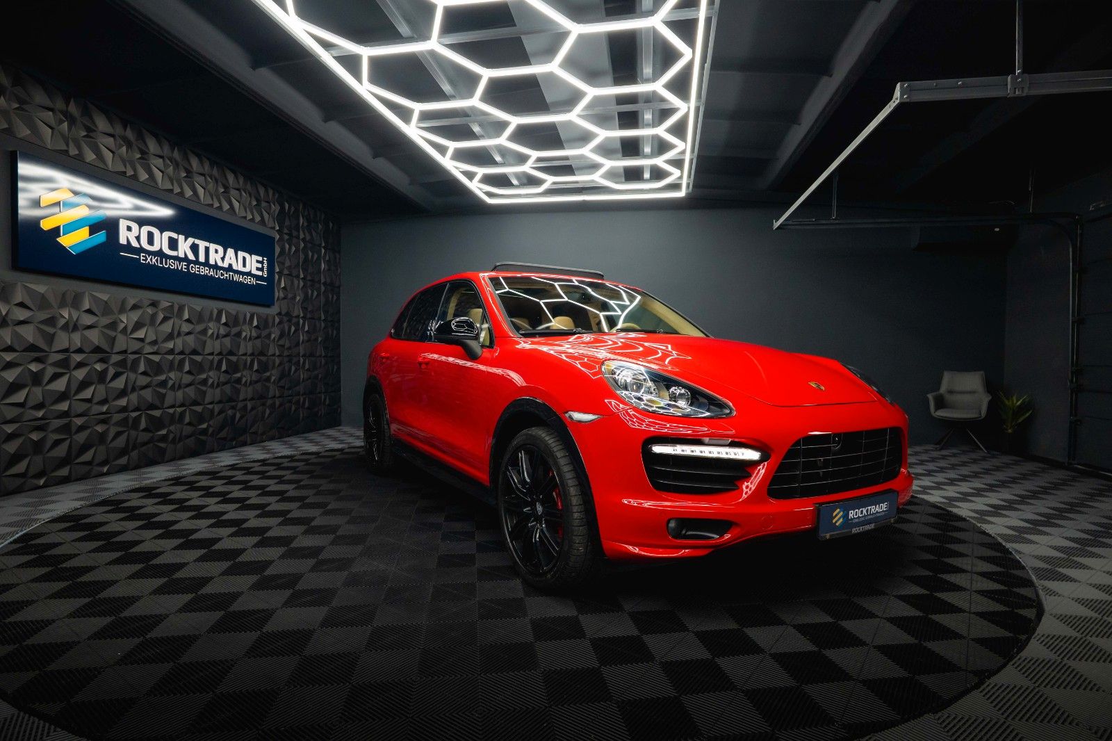 Fahrzeugabbildung Porsche Cayenne Turbo Black Design *Pano*ACC*21 Zoll*